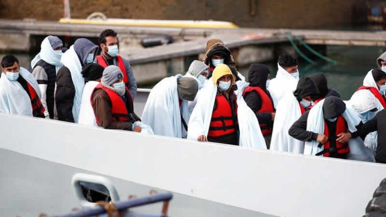 Başbakan Johnson: “Yasa dışı göçmenler Ruanda’ya yerleştirilebilir”