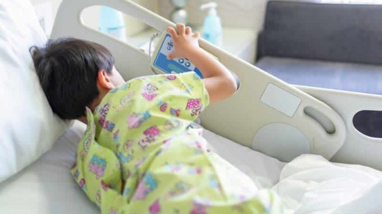 Birleşik Krallık’ta “gizemli hepatit” virüsü nedeniyle 8 çocuğa karaciğer nakli yapıldı