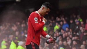 Cristiano Ronaldo taraftarın telefonunu kırdı!