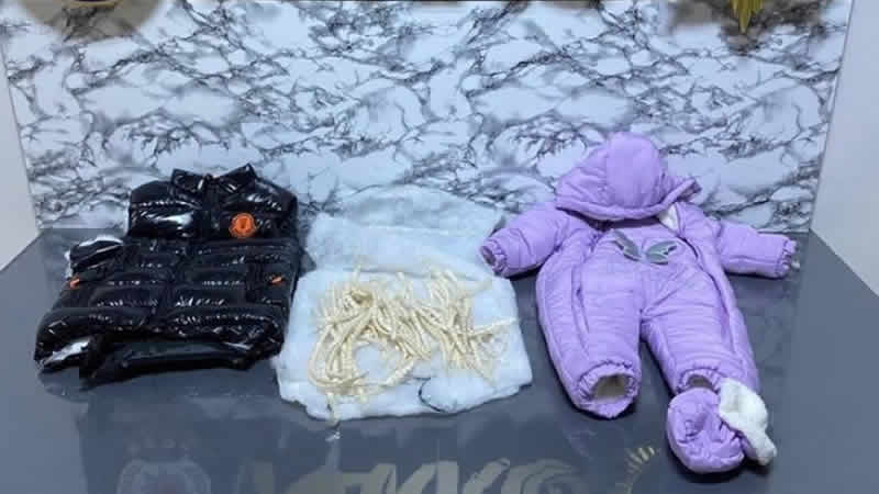 Esenyurt’tan İngiltere’ye bebek tulumlu uyuşturucu kargosu