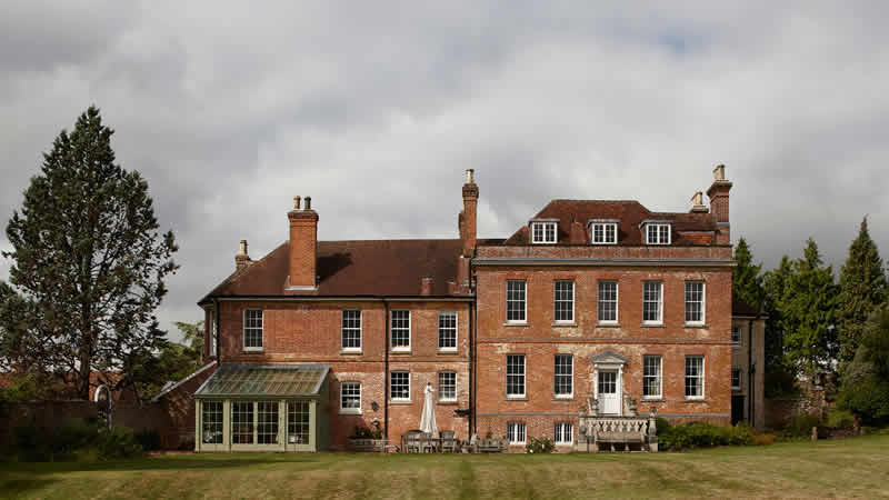 İngiltere’de konut fiyatlarında artış yavaşladı