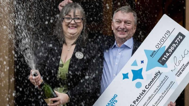 İngiltere’de loto talihlisi kadın 60 milyon sterlin dağıttı