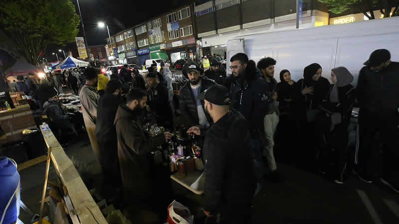 Birmingham’da ramazana özel organizasyonda binlerce ziyaretçi ağırlanıyor