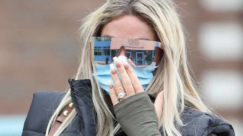 Model Katie Price eski kocasının nişanlısını taciz etmek suçuyla mahkemede