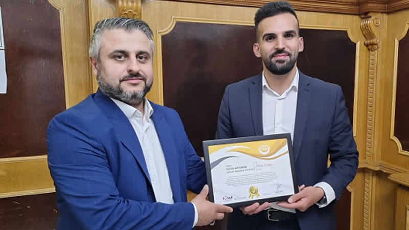 Hackney Meclis Üyesi Mete Çoban’a TUTAP Türkiye tanıtım beratı verildi