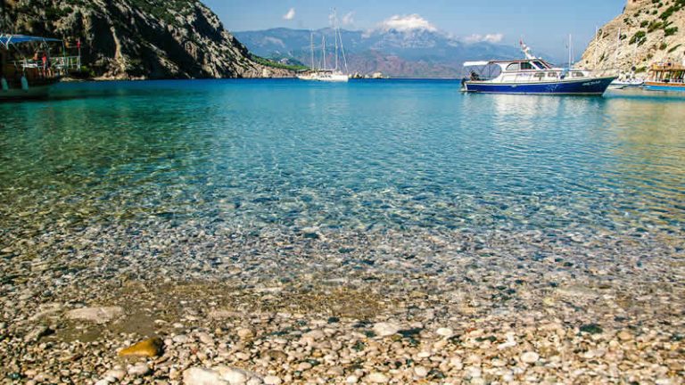 Antalya’ya gidecek olan İngiliz tatilcilerin sayısının 3.5 milyonu aşması bekleniyor