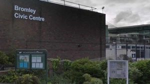 Belediyeden tek yataklı dairede yaşayan yedi kişilik aileye yardım