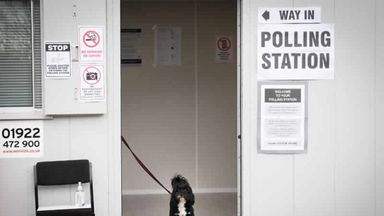 Birleşik Krallık’ta seçmenler yerel seçimler için sandığa gidiyor