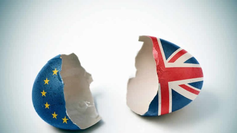 İngiltere-AB ticaret anlaşmasında Kuzey İrlanda krizi