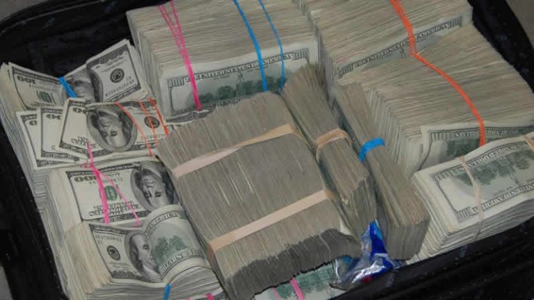 İngiltere, Nijerya’dan kaçırılan 23 milyon dolara el koydu