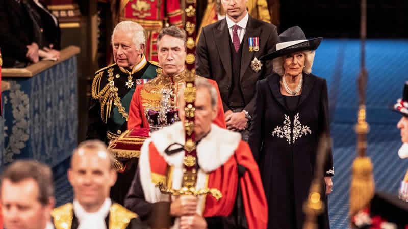 İngiltere Parlamentosu’nun yeni yasama dönemi açıldı