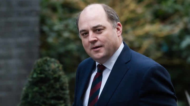 İngiltere Savunma Bakanı Ben Wallace: “Rusya’nın Ukrayna’yı işgali Nazi faşizmini hatırlatıyor”