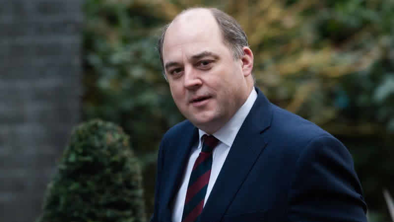 İngiltere Savunma Bakanı Ben Wallace: “Rusya’nın Ukrayna’yı işgali Nazi faşizmini hatırlatıyor”