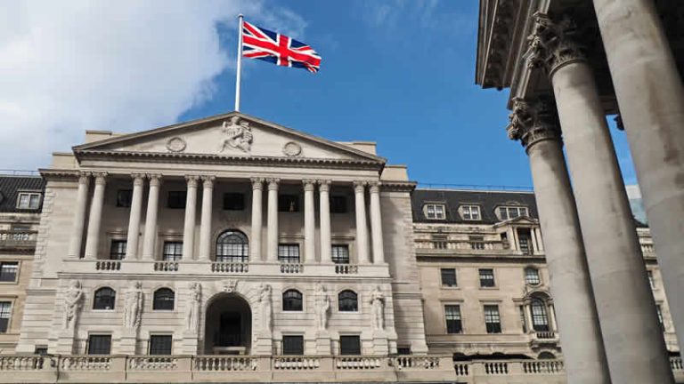 İngiltere ekonomisi Mart ayında daraldı