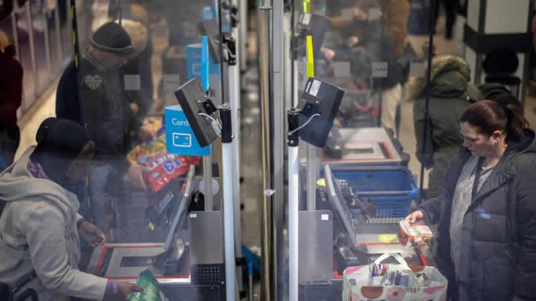 İngiltere’de enflasyon son 40 yılın en yüksek seviyesine yükseldi