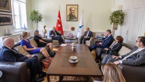 İngiltere’nin Ankara Büyükelçisi Chilcott’tan İzmir Büyükşehir Belediyesi’ne ziyaret