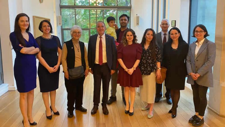 İskoçya üniversitelerinde görev yapan Türk ve İskoç  akademisyenler resepsiyonda buluştu