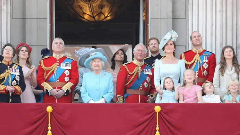 Kraliçe 2. Elizabeth’in Platin Jübilesi: Prens Harry ve ve Andrew balkona alınmayacak