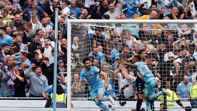 Manchester City, Türk asıllı yıldızıyla şampiyonluğa ulaştı