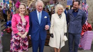Prens Charles ve Düşes Camilla, East Enders dizisinde rol alacak