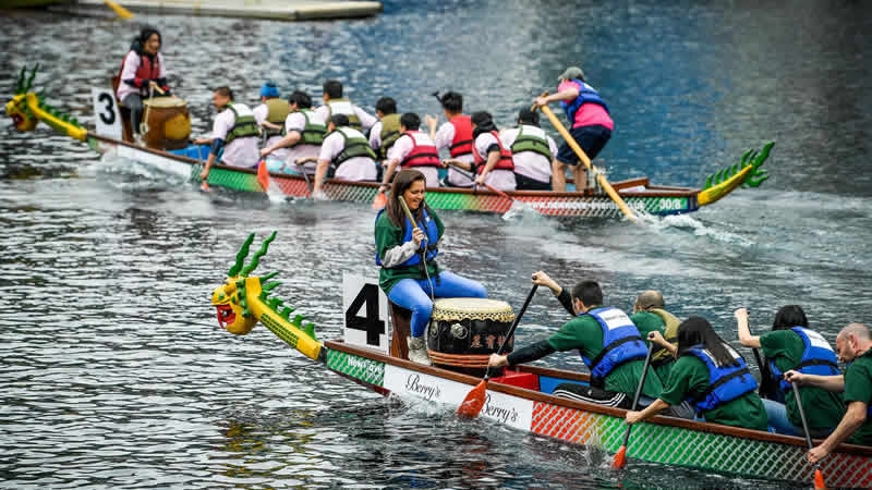  Salford’ta “Ejderha Teknesi Festivali” düzenlendi