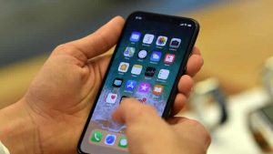Apple’a ‘eski telefonları bilinçli yavaşlatma’ davası