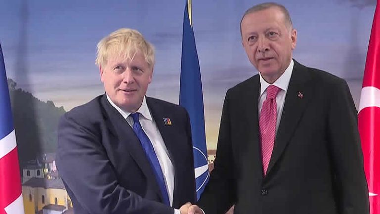 Cumhurbaşkanı Erdoğan, İngiltere Başbakanı Johnson ile görüştü