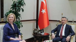 Cumhurbaşkanı Yardımcısı Oktay, İngiltere Dışişleri Bakanı Truss’ı kabul etti