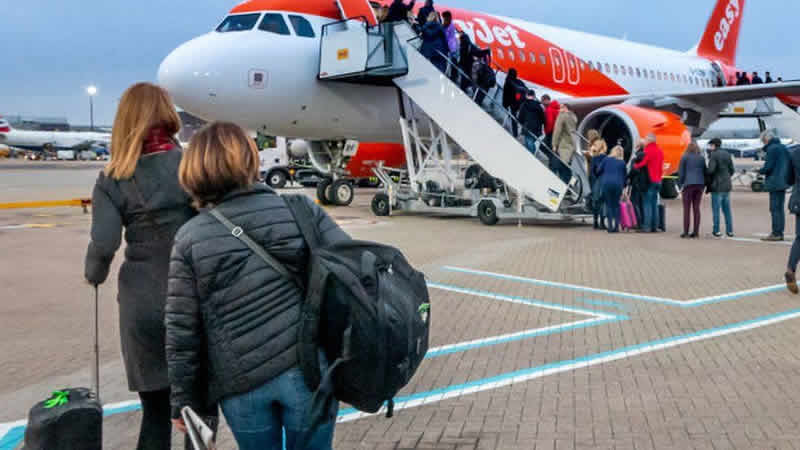 EasyJet, yaz tatilinde daha fazla uçuşu iptal edecek