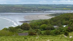 Galler’de akıntıya kapılan çocukları denizden kurtaran adam boğuldu