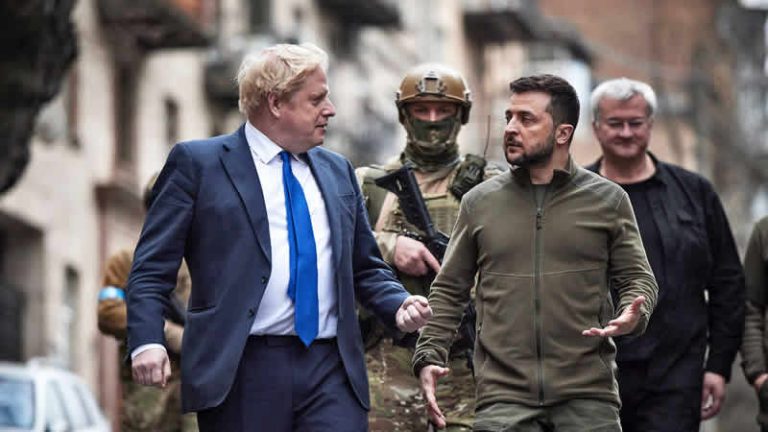 İngiltere, Ukrayna’ya 525 milyon dolarlık mali yardım sağlamaya hazır