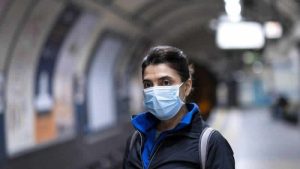 İngiltere ve Kuzey İrlanda’da Covid-19 vakalarında artış eğilimi görüldü