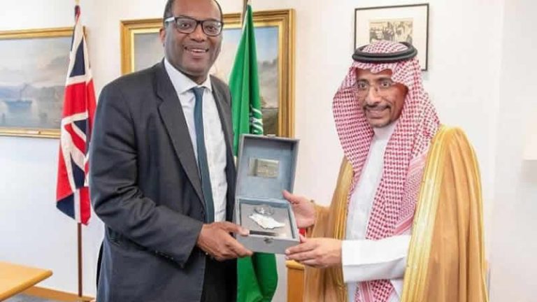 İngiltere ve Suudi Arabistan arasında madencilik alanında işbirliği artıyor