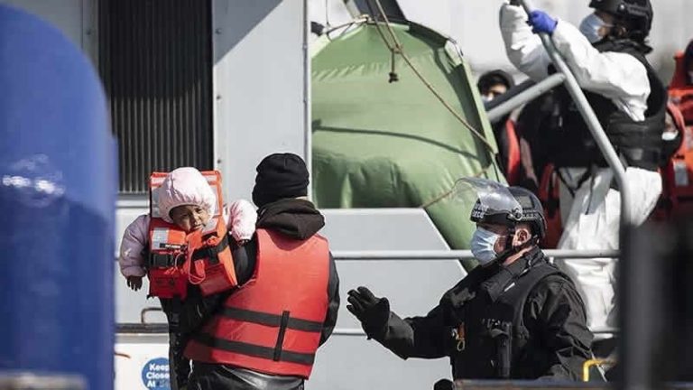 İngiltere’de Yüksek Mahkeme, sığınmacıların Ruanda’ya gönderilebileceğine hükmetti