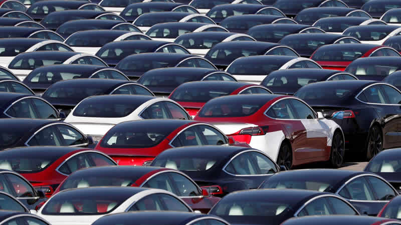 İngiltere’de otomotiv satışlarına ağır darbe