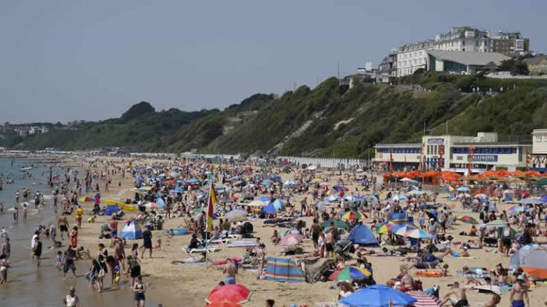 İngiltere’de üst üste üç gün “yılın en sıcak günü” yaşandı