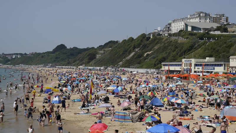  İngiltere’de üst üste üç gün “yılın en sıcak günü” yaşandı