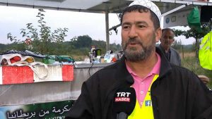 İngiltere’den hac için yola çıkan Adam Muhammed yürüyerek Mekke’ye ulaştı