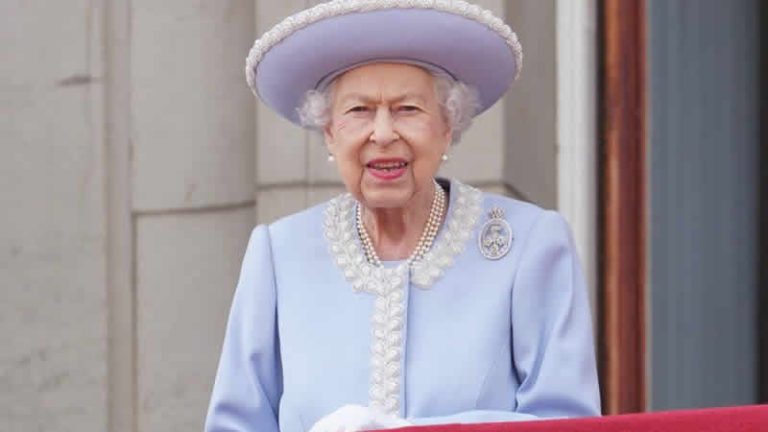 Kraliçe 2. Elizabeth’in tahttaki 70. yılında 4 gün sürecek kutlamalar başladı