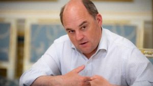 İngiltere Savunma Bakanı Wallace milletvekilliğini bırakacak