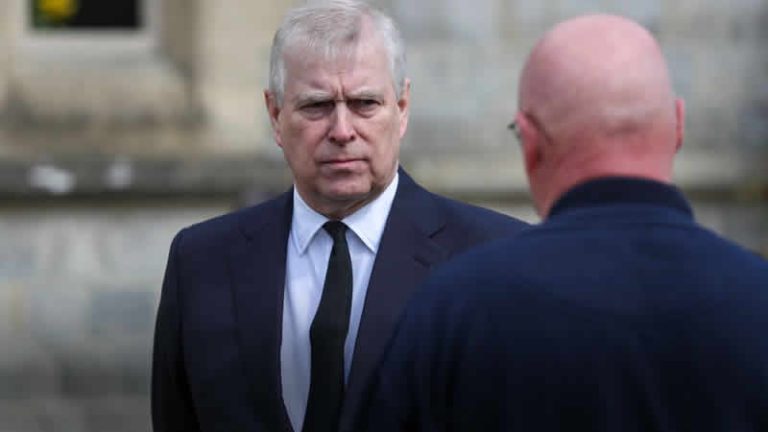 BBC çalışanı açıkladı: İngiltere Prensi Andrew’i bitirecek fotoğraf!