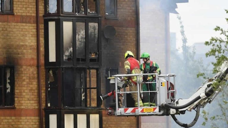 Bedford’ta gaz patlaması sonucu bir kişi hayatını kaybetti