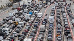 İngiltere seyahat krizi konusunda Fransa’yı suçladı