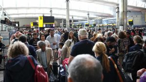 İstanbul’dan Londra’ya gelenTürk yolcunun çantasındaki kıyma gündem oldu