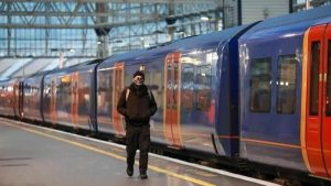 İngiltere’de 5 bin demiryolu işçisi greve gitti