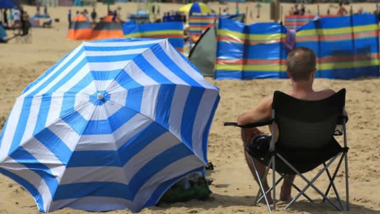 İngiltere’de sıcak hava dalgası devam ediyor…