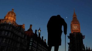 MI6: Avrupa’daki Rus ajanların yarısı sınır dışı edildi