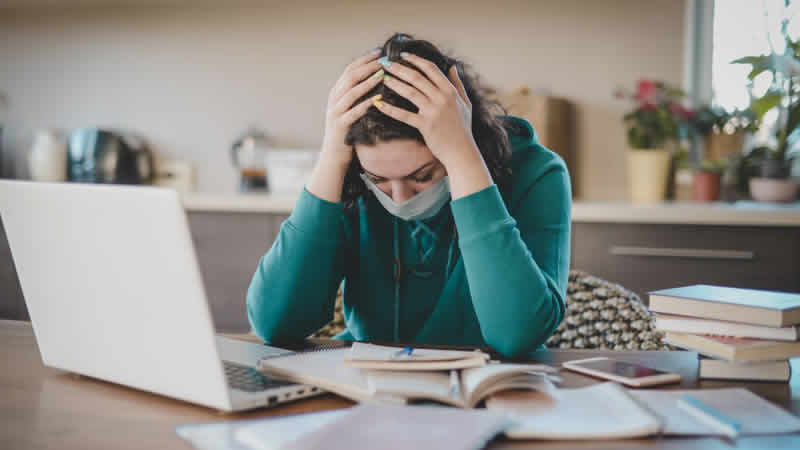 İngiltere’de Öğrenci Borçları Rekor Seviyeye Ulaştı