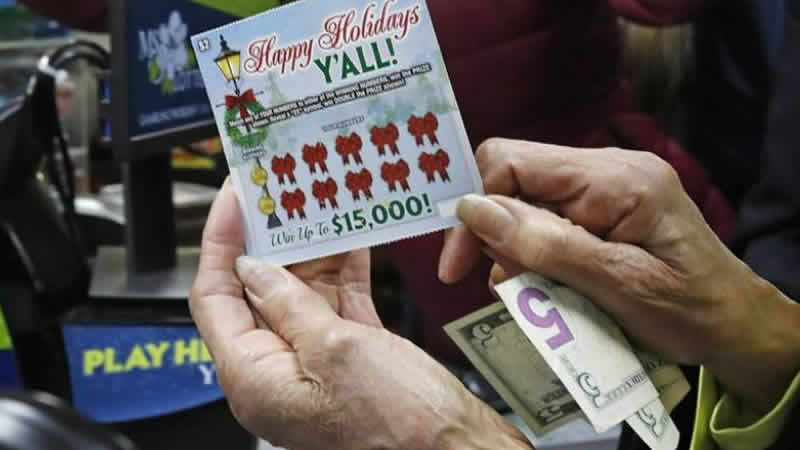 5 dolarlık biletle 250 bin dolarlık büyük ikramiyeyi kazandı