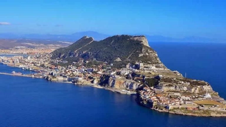 Cebelitarık, Birleşik Krallık’a bağlı ‘şehir’ statüsüne yükseltildi